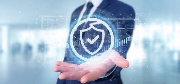 hombre-que-sostiene-representacion-3d-concepto-seguridad-web-escudo_110893-465-1 hombre-que-sostiene-representacion-3d-concepto-seguridad-web-escudo_110893-465-1