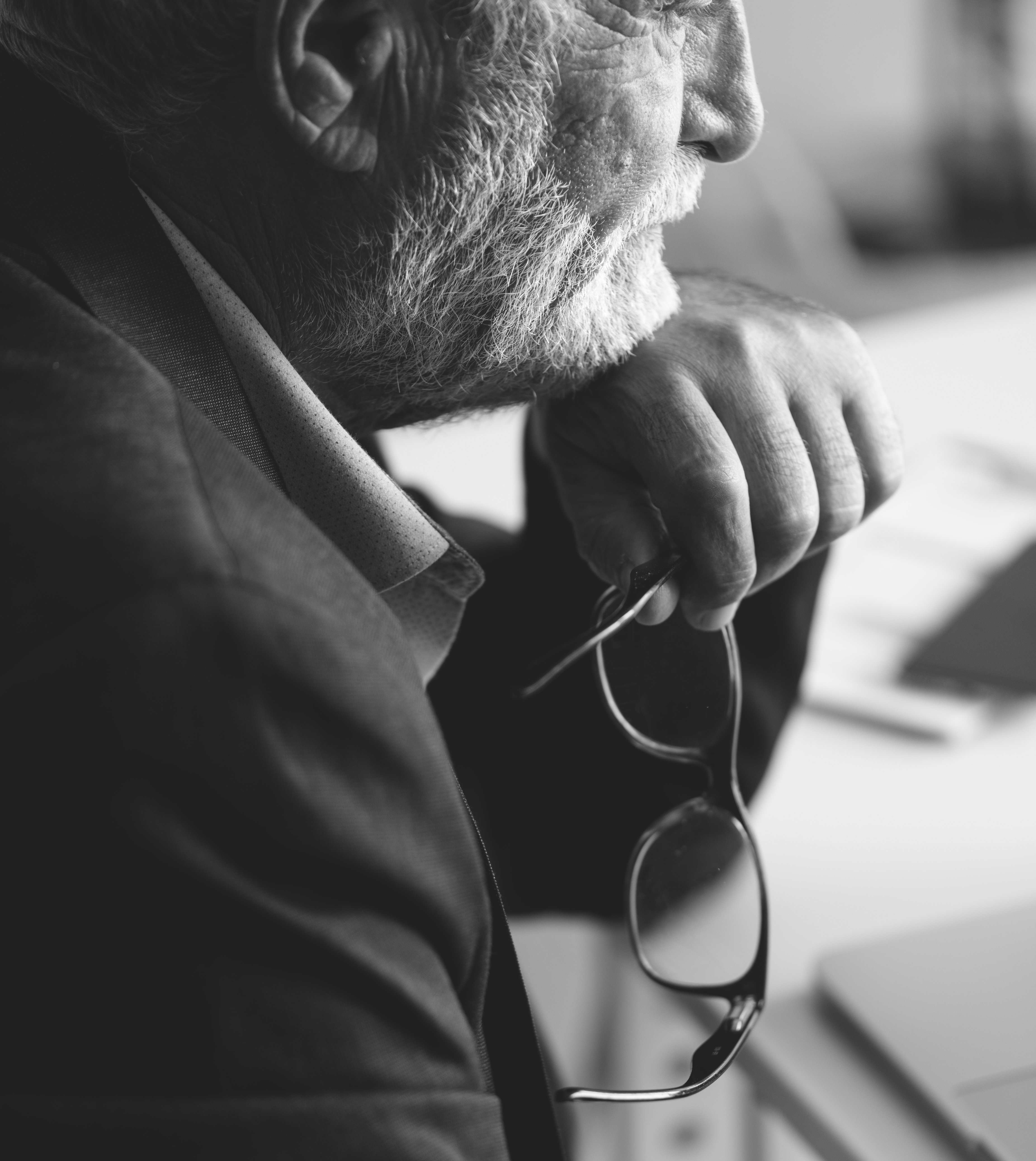 side-view-of-thoughtful-business-man